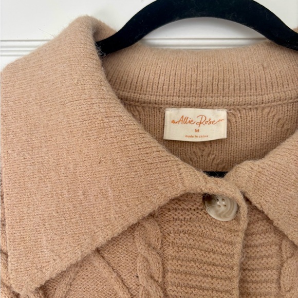 Elegant Cable Knit Allie Rose Cardigan - Picture 4 of 4